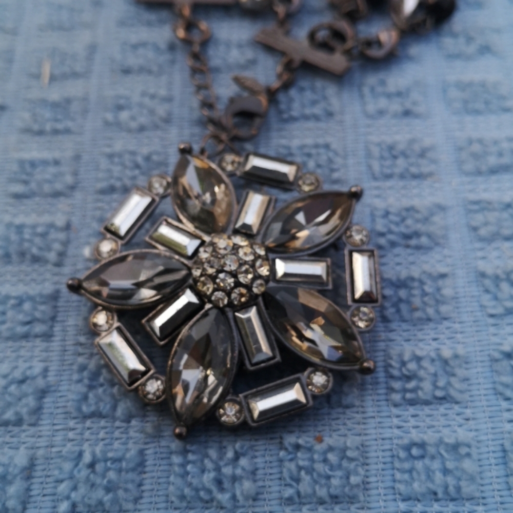 Necklace - Picture 2 of 2